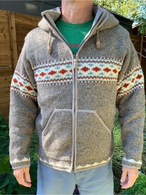 NWT Laundromat Bergen Sweater Coat, made in Nepal of 100% wool, Size M.
